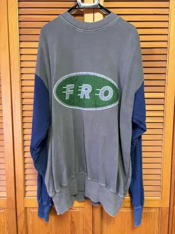FROCLUB 로고 자수 오버 사이즈 트레이닝복