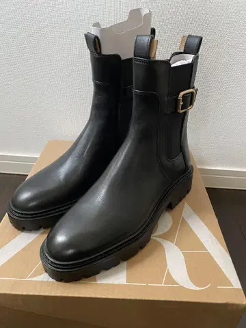 ZARA 택 포함 미사용 새상품 가죽 앵클부츠 37
