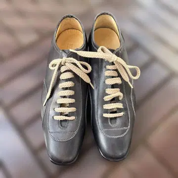 새상품급 23cm HIROFU 블랙 가죽 스니커즈