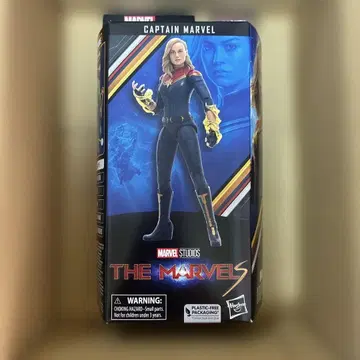 MARVEL LEGENDS 캡틴 마블
