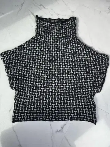 HUGO BOSS 니트