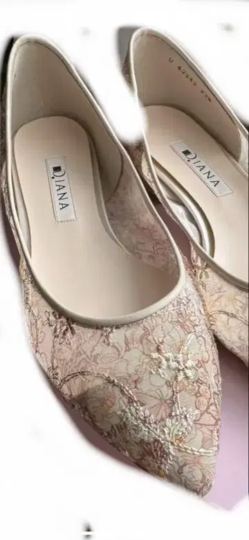 미사용 새상품 DIANA 회화 시리즈 뮤샤 펌프스 22.5cm
