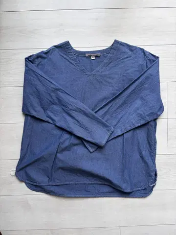 Arte Povera 다크 블루 V넥 긴팔 셔츠