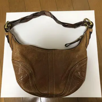 브라운 가죽 숄더백