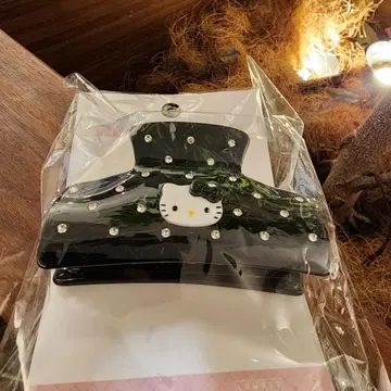 로리즈팜 헬로키티 헤어 클립 블랙 스와로브스키 포함