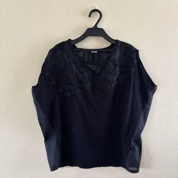 ebonvivory 레이스 풀오버 블랙