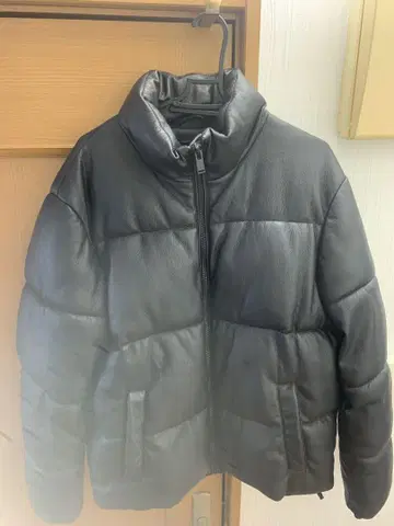 ZARA 블랙 다운 자켓 M