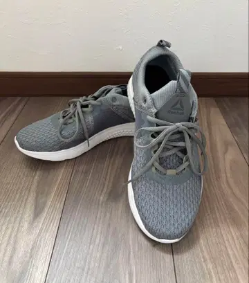 [ 새상품급 ] Reebok 그레이 스니커즈 27cm