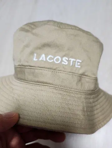 LACOSTE 베이지 버킷햇