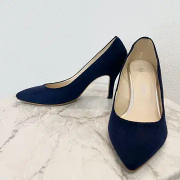 새상품급 스픽 앤 스팬 네이비 펌프스 스웨이드 37 1/2 24cm