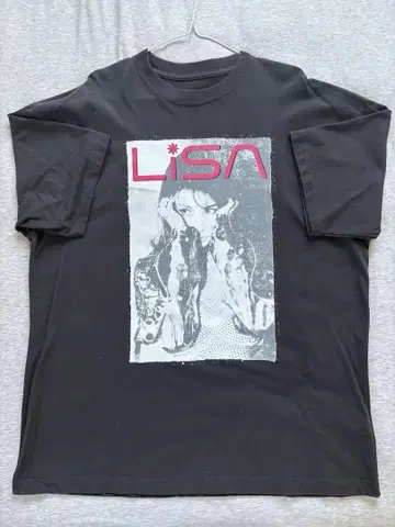 LiSA LANDER T셔츠