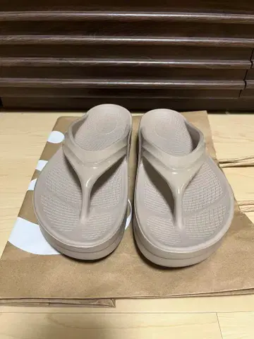 [ OOFOS ] OOmega 리커버리 샌들 [ 사이즈 38 ]