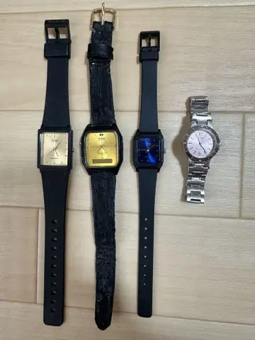 CASIO 쿼츠 시계 4세트