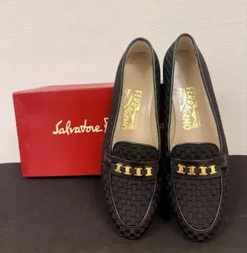 Ferragamo 블랙 페라가모 로퍼 스웨이드 디자인