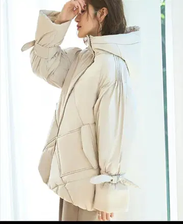 RUIR BOUTIQUE 베이지 다운 자켓