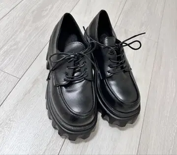 통굽 레이스업 슈즈 블랙 EU35 (약 22.5cm) 새상품급
