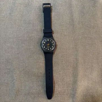 Swatch 블랙 고무 벨트 시계