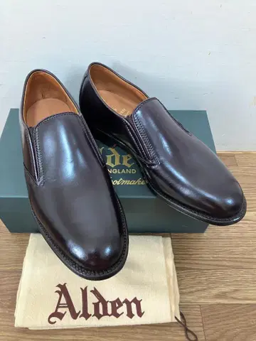 ALDEN 알든 N9411 고어 슬립온 버건디 코도반 7D