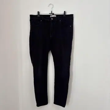 ZARA 블랙 스키니 데님 EUR44