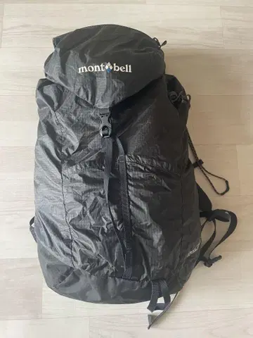 [ 하자품 ] mont-bell 백팩 블랙 VERSALT PACK20