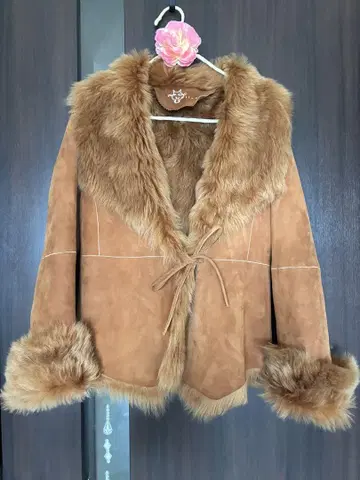 새상품급 리얼 무스탕 코트 MADE IN ITALY