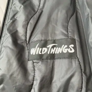 WILD THINGS 블랙 다운 자켓