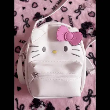 Sanrio 헬로키티 페이스형 숄더백 화이트