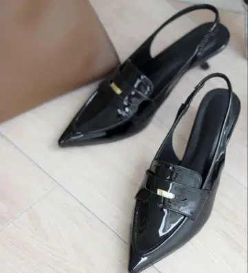 블랙 스틸레토 펌프스 24.5cm sesto