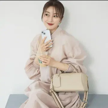 LOWELL 아바하우스 베이지 레더풍 핸드백 중형