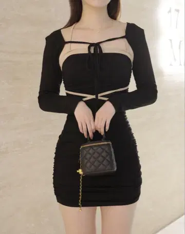 블랙 미니 원피스 긴팔 컷 아웃