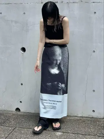 AMERI THE MET ILINE SKIRT 타이트 스커트