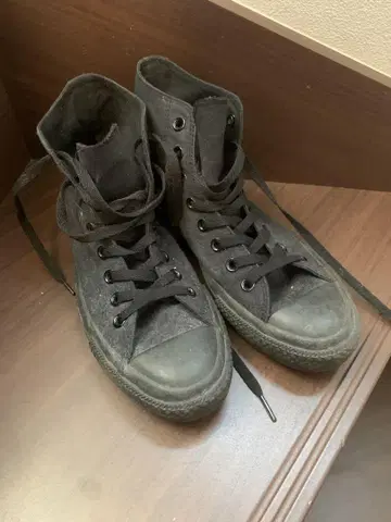 컨버스 블랙 하이컷 스니커즈 26.5cm