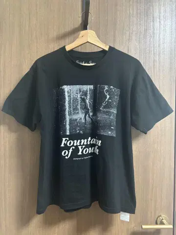Spick & Span 반팔 T셔츠 Fountain of Youth