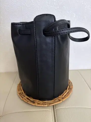 새상품 아라로그 x 블랙 가죽 복조리 백