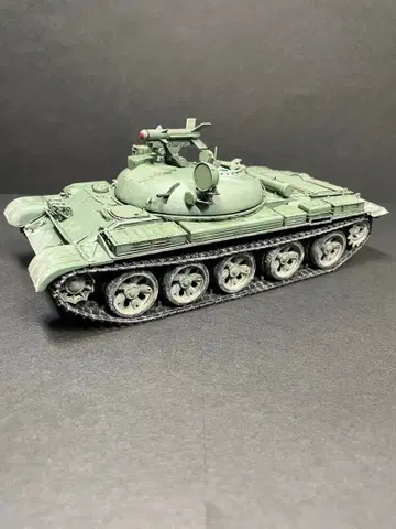 트럼페터 1/35 스케일 IT-1 미사일 구축 전차