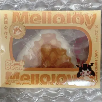 MELLOJOY 메로조이 스퀴즈 크림 와플 삼각형