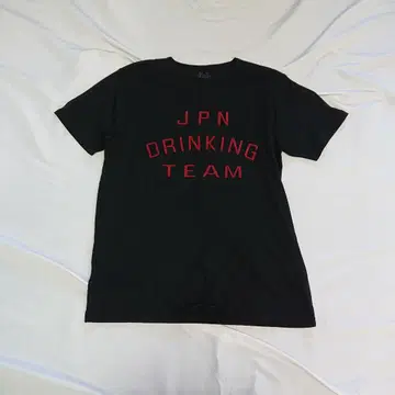 G&F Co. JPN DRINKING TEAM 로고 반팔 티셔츠 블랙
