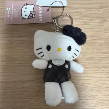 LOWRYSFARM 헬로키티 토이 키링 블랙 퀼트 me%