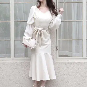 ROYAL PARTY 새상품 소매 컨셔스 머메이드 원피스