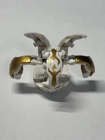 섬광 슈트  }