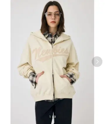 moussy 패치 오버사이즈 지퍼 후드티
