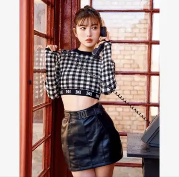 새상품 다리치 가죽 스커트 로고 벨트