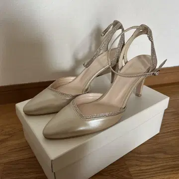 AIMER 베이지 펌프스 37 사이즈