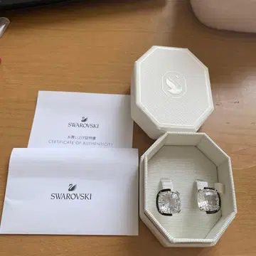 Swarovski 스와로브스키 크리스탈 귀걸이