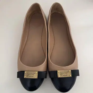 MARC BY MARC JACOBS 플랫슈즈 베이지/블랙