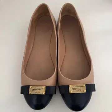 MARC BY MARC JACOBS 플랫슈즈 베이지/블랙