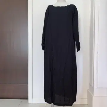 유니클로 HANA TAJIMA 헤링본 롱 원피스 긴팔 블랙