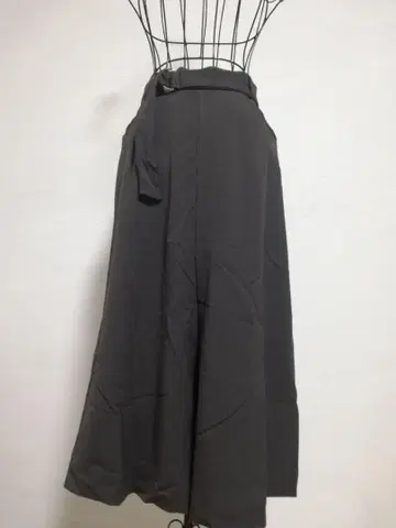 벨트 포함 롱 스커트