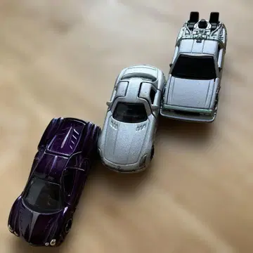 미니카 3대 미츠오카 오로치, 벤츠 SLS AMG, 데로리안 USJ