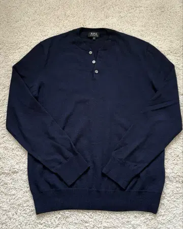 A.P.C 네이비 니트